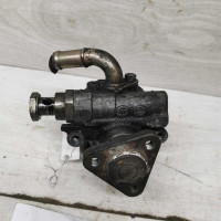 Насос гидроусилителя руля Volkswagen Passat B5 GP 