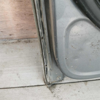 Дверь передняя правая Volkswagen Passat b6 дефект ШПАКЛЁВКА, дефект