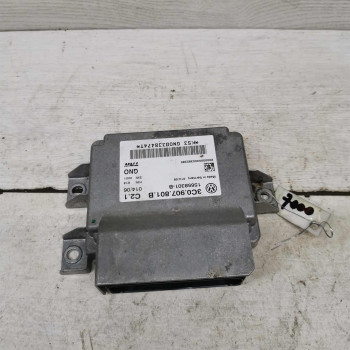 Блок управления стояночным тормозом Volkswagen Passat b6