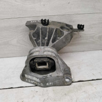 Опора двигателя правая кронштейн крепления Renault Duster I Опора двигателя правая кронштейн крепления Renault Duster I