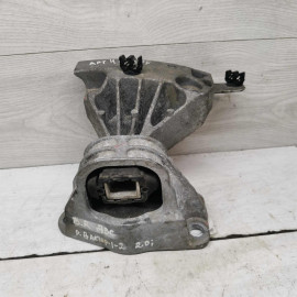 Опора двигателя правая кронштейн крепления Renault Duster I 