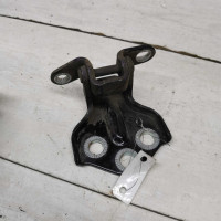 Петля двери задняя правая нижняя SsangYong Rexton II Петля двери задняя правая нижняя SsangYong Rexton II