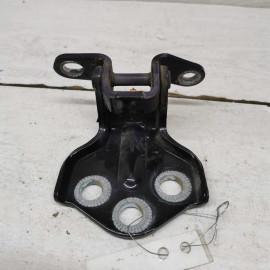 Петля двери задняя левая нижняя SsangYong Rexton II Петля двери задняя левая нижняя SsangYong Rexton II