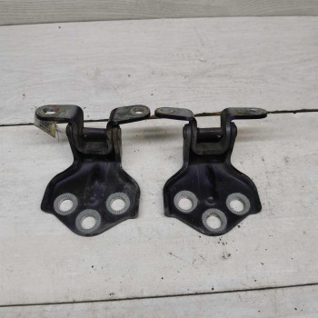 Петля двери передняя левая SsangYong Rexton II