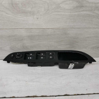 Блок управления стеклоподъёмниками SsangYong Rexton II Блок управления стеклоподъёмниками SsangYong Rexton II