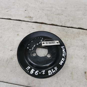 Шкив помпы Volkswagen Passat b6