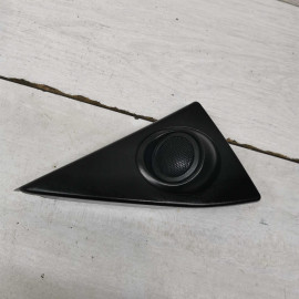 Накладка на дверь в салоне передняя правая SsangYong Rexton II