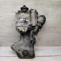 Крышка двигателя передняя Volkswagen Passat b6