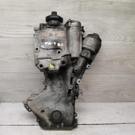 Крышка двигателя передняя Volkswagen Passat b6