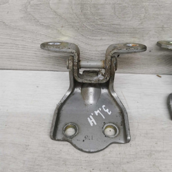 Петля двери задняя левая Hyundai accent II