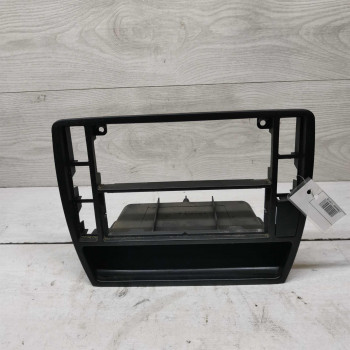 Рамка магнитолы Volkswagen Passat B5 GP 