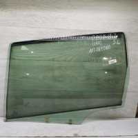 Стекло задней левой двери Peugeot 307 дорестайлинг универсал