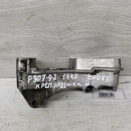 Кронштейн мкпп Peugeot 307