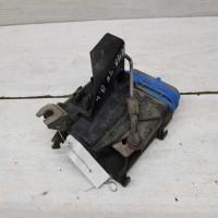 Замок двери задний левый Audi 100 c4