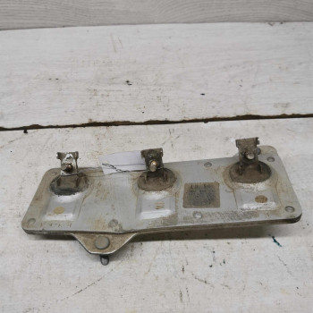 Реле вентилятора охлаждения радиатора Audi 100 C4