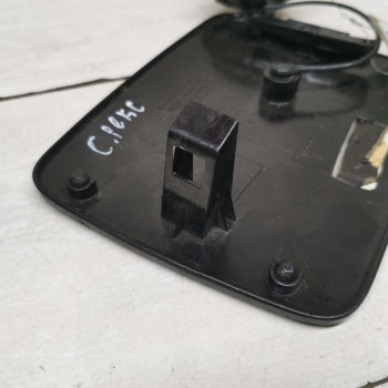 Лючок бензобака SsangYong Rexton II Лючок бензобака SsangYong Rexton II