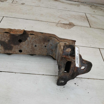 Усилитель переднего бампера SsangYong Rexton II