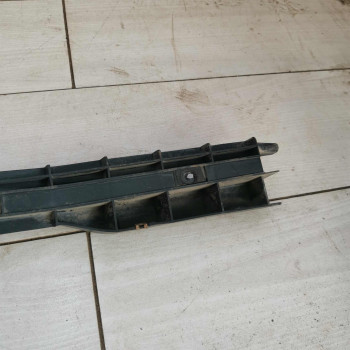 Кронштейн крепления заднего бампера средний Volkswagen Passat B5 GP