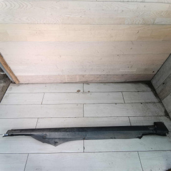 Накладка на порог наружная правая Volkswagen Passat B5, Volkswagen Passat B5 GP Накладка на порог наружная правая Volkswagen Passat B5, Volkswagen Passat B5 GP