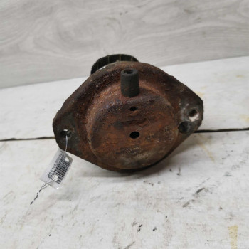 Опора двигателя левая подушка SsangYong Rexton II