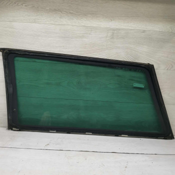 Стекло глухое заднее правое форточка Volkswagen Passat B5 GP