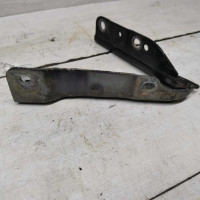 Петля капота правая SsangYong Rexton II Петля капота правая SsangYong Rexton II