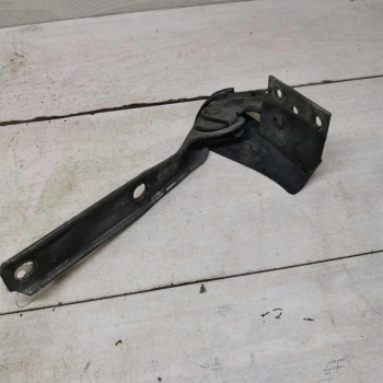Петля капота левая Volkswagen Passat B5 GP, Volkswagen Passat b5 Петля капота левая Volkswagen Passat B5 GP, Volkswagen Passat b5