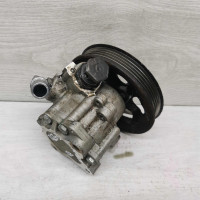 Насос гидроусилителя руля Volkswagen Passat B5 GP Насос гидроусилителя руля Volkswagen Passat B5 GP