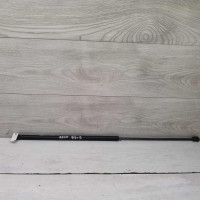 Амортизатор капота упор Volkswagen Passat B5 GP Амортизатор капота упор Volkswagen Passat B5 GP