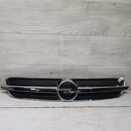 Решетка радиатора Opel Vectra C дорестайлинг