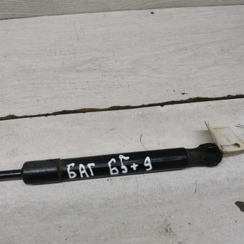 Амортизатор крышки багажника упор Volkswagen Passat B5 GP 