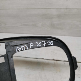 Рамка магнитолы Peugeot 307