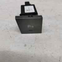 Кнопка включения парктроников Opel Vectra C Кнопка включения парктроников Opel Vectra C