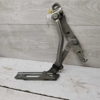 Петля крышки багажника правая седан Opel Vectra C