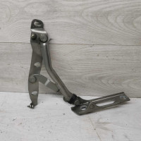 Петля крышки багажника левая седан Opel Vectra C Петля крышки багажника левая седан Opel Vectra C