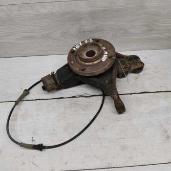 Кулак поворотный передний левый Peugeot 307 