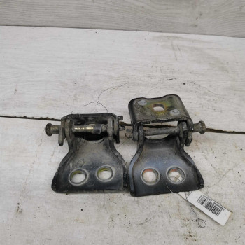 Петля двери передняя левая Peugeot 307 