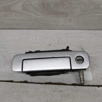 Ручка двери наружная передняя леваяAudi 100 C4