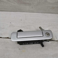 Ручка двери наружная передняя правая Audi 100 C4 Ручка двери наружная передняя правая Audi 100 C4