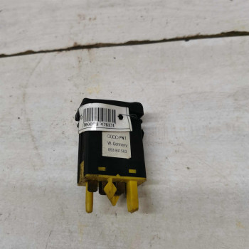 Кнопка противотуманных фар Audi 100 C4