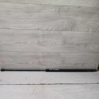 Амортизатор капота упор Audi 100 C4 Амортизатор капота упор Audi 100 C4