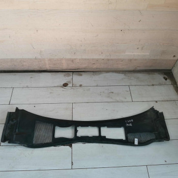 Декоративная накладка жабо дождевик водоотводящий щиток Volkswagen Passat B5 GP