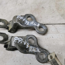 Петля двери передняя левая Ford Focus I дорестайлинг