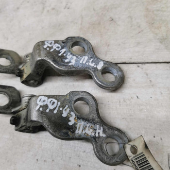 Петля двери передняя левая Ford Focus I дорестайлинг