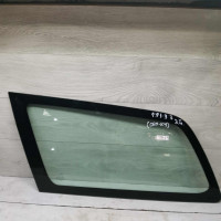 Стеколо глухое заднее левое форточка Ford Focus I дорестайлинг