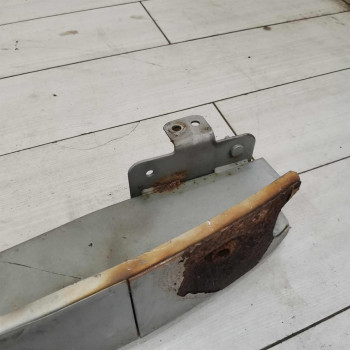 Усилитель переднего бампера Ford Focus I дорестайлинг