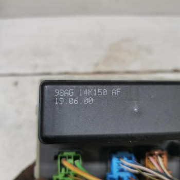 Блок предохранителей Ford Focus I дорестайлинг