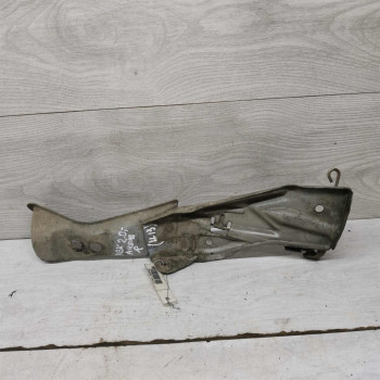 Кронштейн правый передней панели телевизора Audi 100 C4, Audi A6 C4 