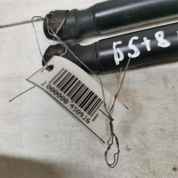 Амортизатор крышки багажника упор Volkswagen Passat B5 GP