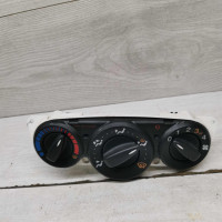 Блок управления печкой Ford Focus I Блок управления печкой Ford Focus I